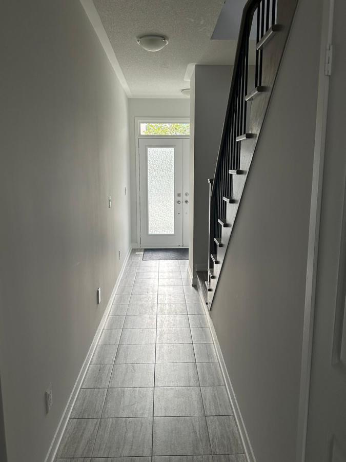 Modern Townhouse, Vaughan, Ontario, Canada Exteriér fotografie